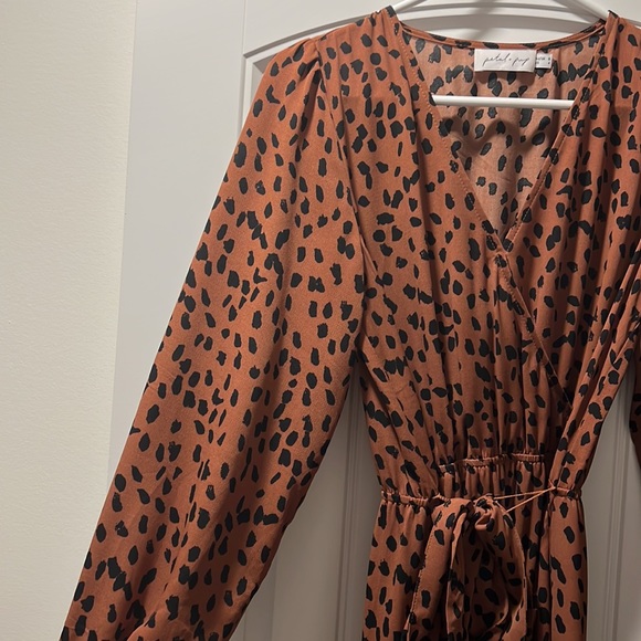 Petal & Pup Size 4 Midi Cheetah print dress worn only a few times - Picture 3 of 8
